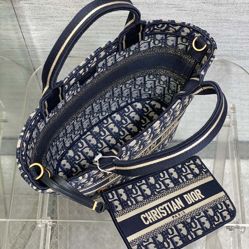 Christian Dior Hat Basket Bag In Oblique Motif Canvas Blue - Image 5