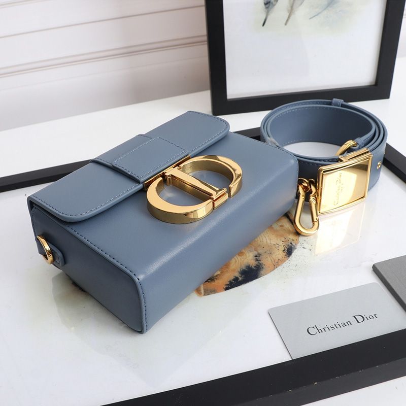 Dior 30 Montaigne Box Bag In Calfskin Sky Blue - Image 3