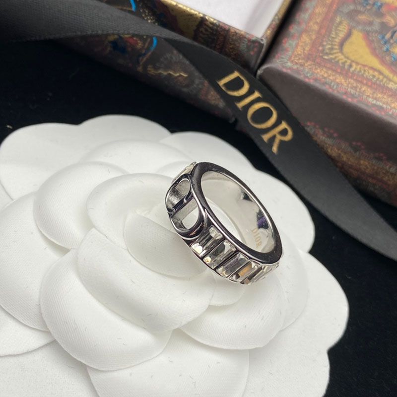 Dior 30 Montaigne Ring Metal with Faceted Crystals Silver - Image 3