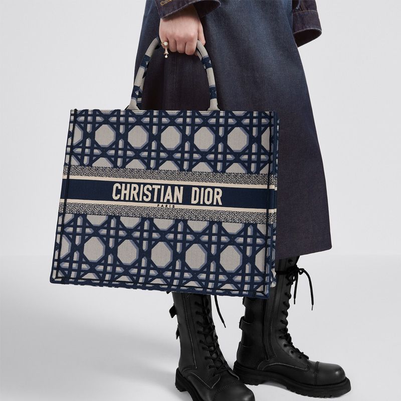 Dior Book Tote In Macrocannage Motif Canvas Blue - Image 5