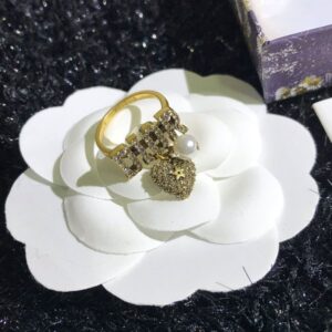 Diorevolution Ring Metal with Resin Pearl, DIOR signature and Heart Charm Embellished Crystals Gold