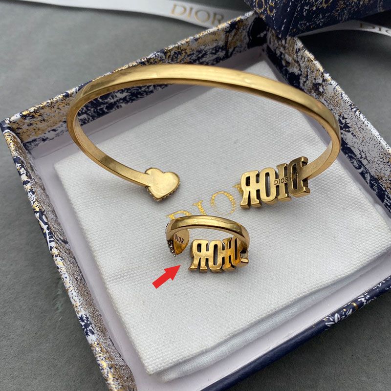 Diorevolution Ring Metal with DIOR and Heart Signatures Embellished Crystals Gold - Image 3