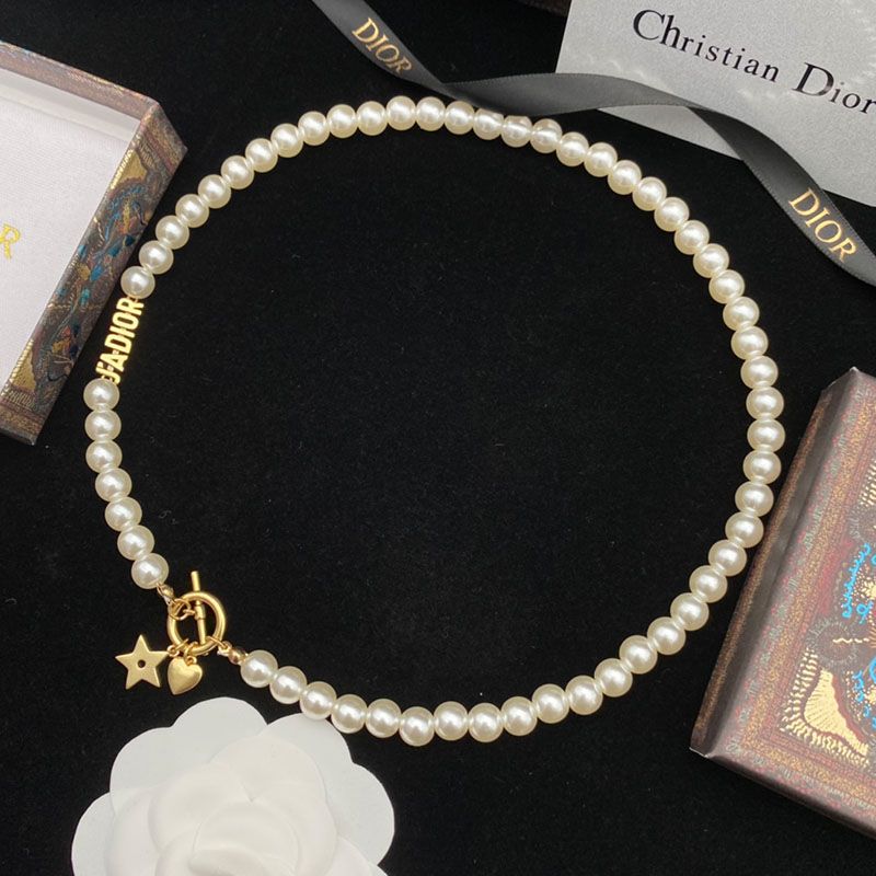 J'Adior Choker Resin Pearls with Metal, Star and Heart Charms Gold - Image 2