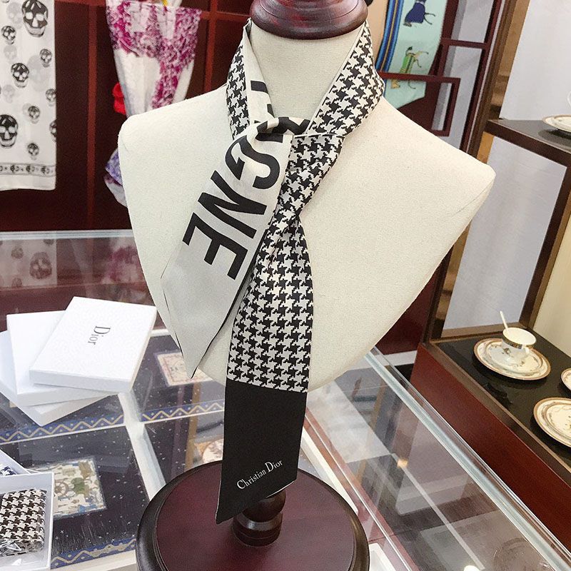 Dior Mitzah Twill Houndstooth 30 Montaigne Motif Silk Black - Image 4