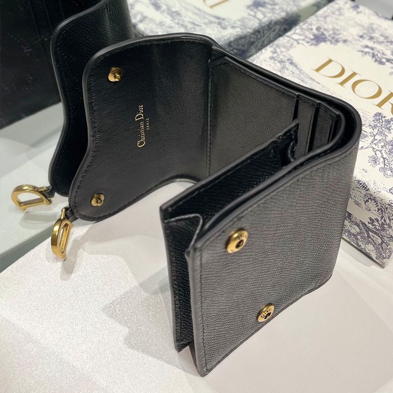 Dior Saddle Trifold Wallet In Grained Calfskin Black - Image 4