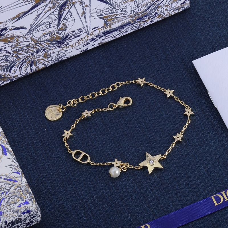 Dior Star Bracelet In Star Detail Metal with Resin Pearl And Mirror Gold - Image 3