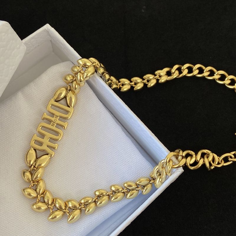 Diorevolution Prestige Choker Metal with Marquise-cut Crystals Gold - Image 2