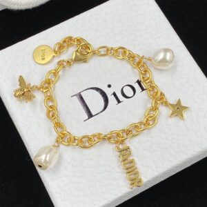 J'Adior Bracelet Metal with Resin Pearls, Star and Bee Charms Gold