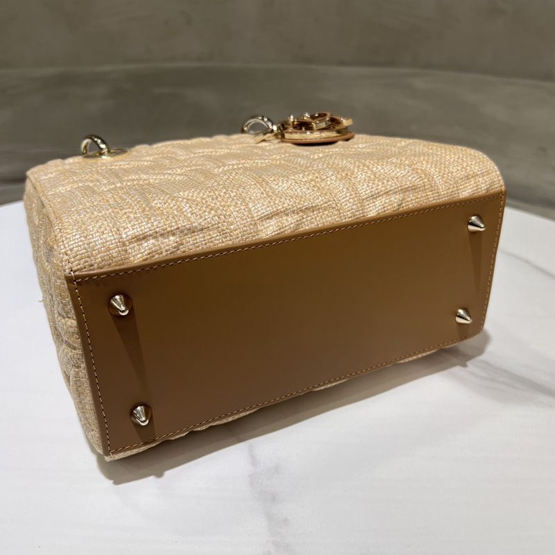 Medium Lady Dior Bag In Graphic Cannage Raffia Beige - Image 4