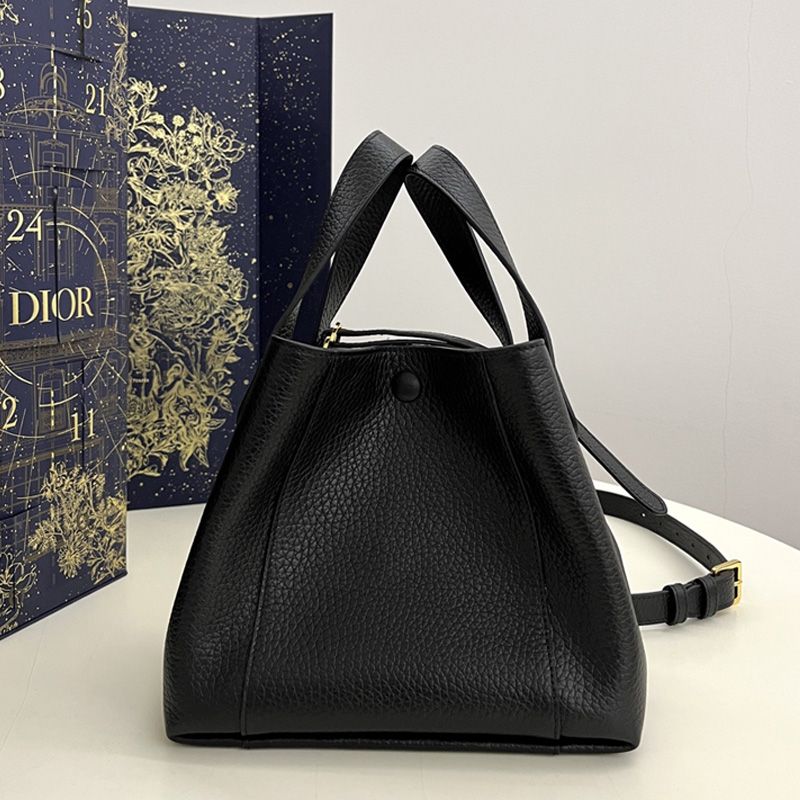 Small Dior Signature Bucket Bag In Grained Calfskin Black - Image 2
