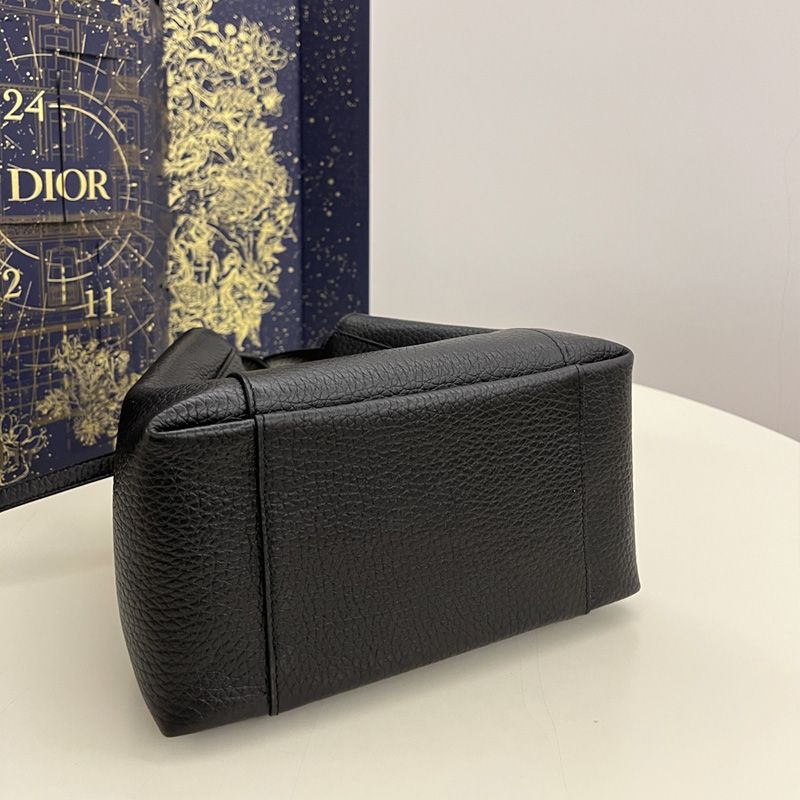 Small Dior Signature Bucket Bag In Grained Calfskin Black - Image 4