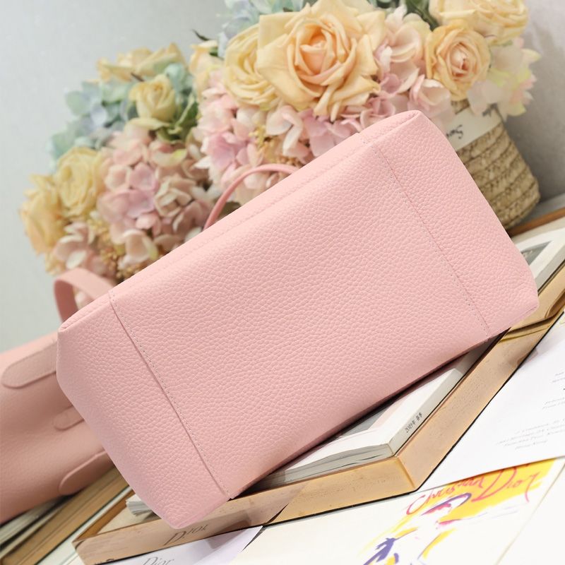 Small Dior Signature Bucket Bag In Grained Calfskin Cherry - Image 4